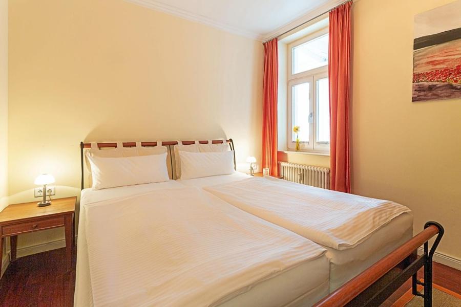 Strandvilla Aegir Mit Ostseeblick ビンツ エクステリア 写真
